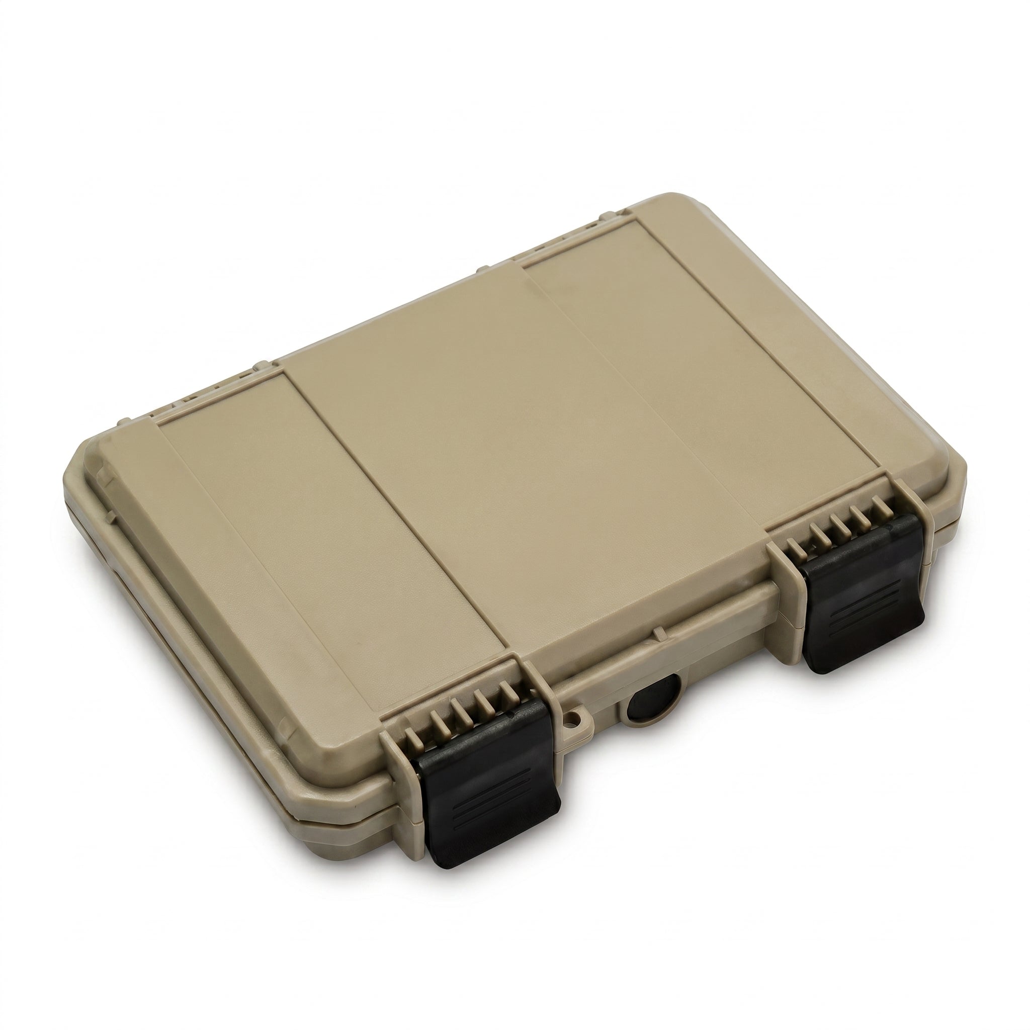 Cedar Shell travel humidor in desert tan hard resin finish, closed view showing dual flip-lock latches, white background
